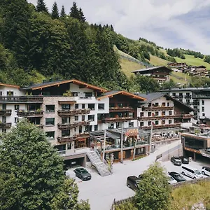Aparthotel Thomsn &, Saalbach-Hinterglemm