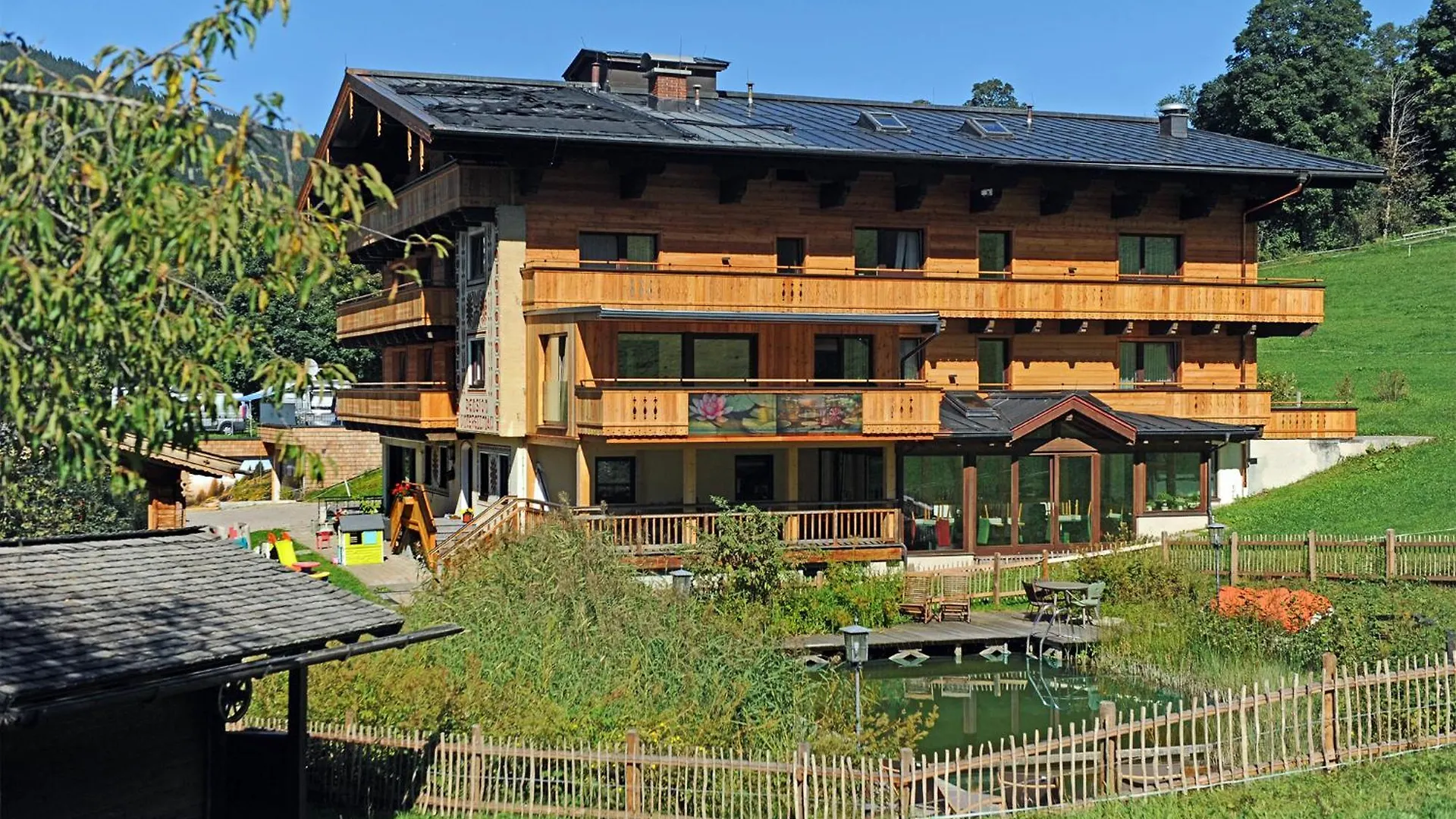 Ski In Ski Out Hotel Unterellmau contacts