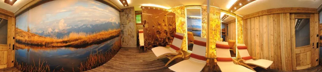 ***  Ski In Ski Out Hotel Unterellmau Saalbach-Hinterglemm Austria